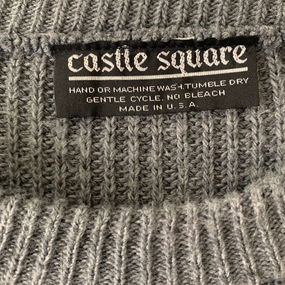 Soft Sweater - Picture 3 of 3
